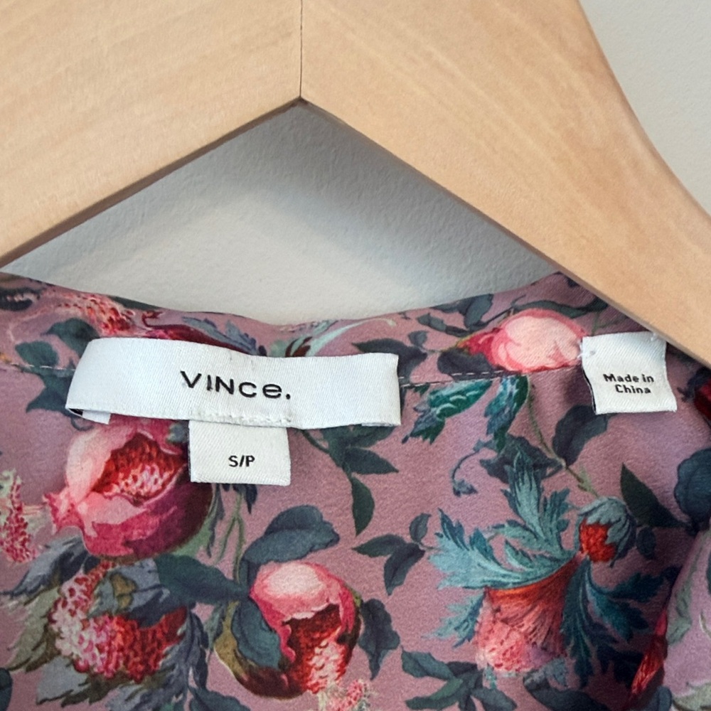 Vince Berry Blooms Pink Multicolor Floral Pleated Blouse Small - Picture 3 of 11
